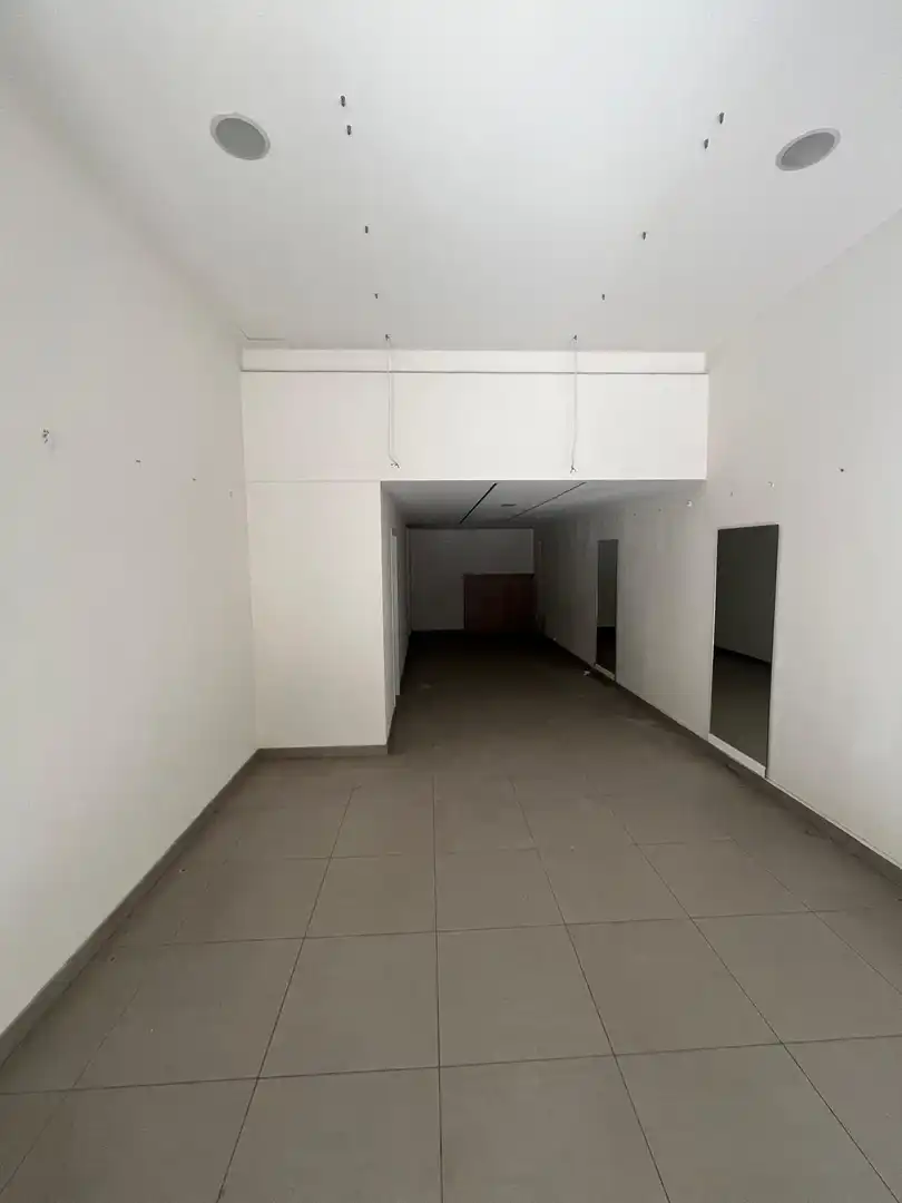Local comercial de lloguer a Calle Calle Recogidas