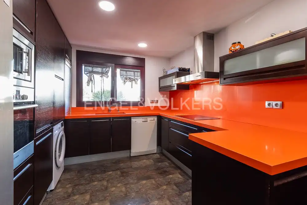 Kitchen of Houses for rent in Paterna  with Air Conditioner, Heating and Private garden