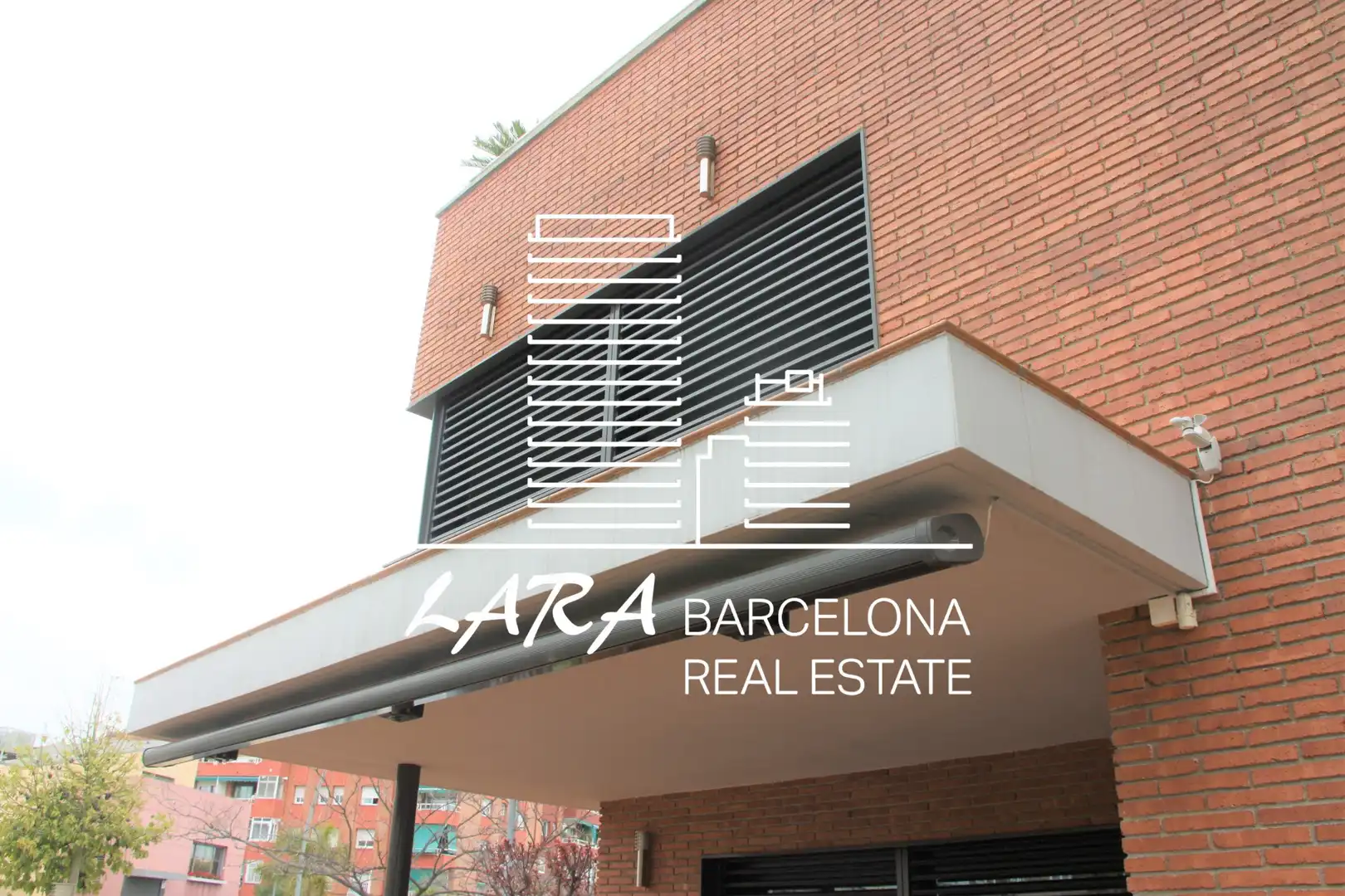 Vista exterior de Casa o chalet de alquiler con opción a compra en Viladecans con Aire acondicionado, Calefacción y Jardín privado