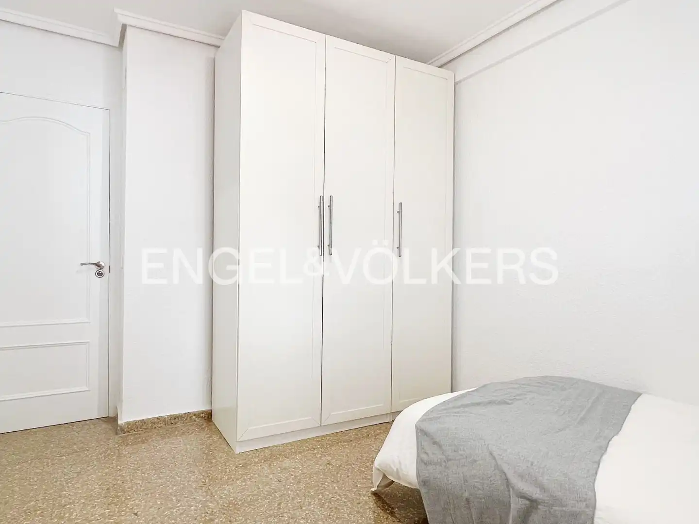 Habitación de Piso de alquiler en Valencia con Calefacción