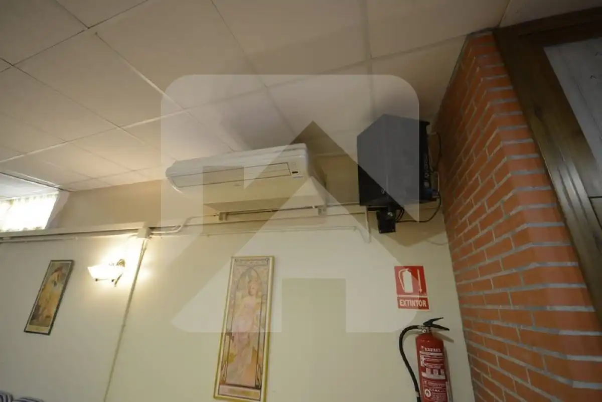 Local en venta en Fabero con Aire acondicionado