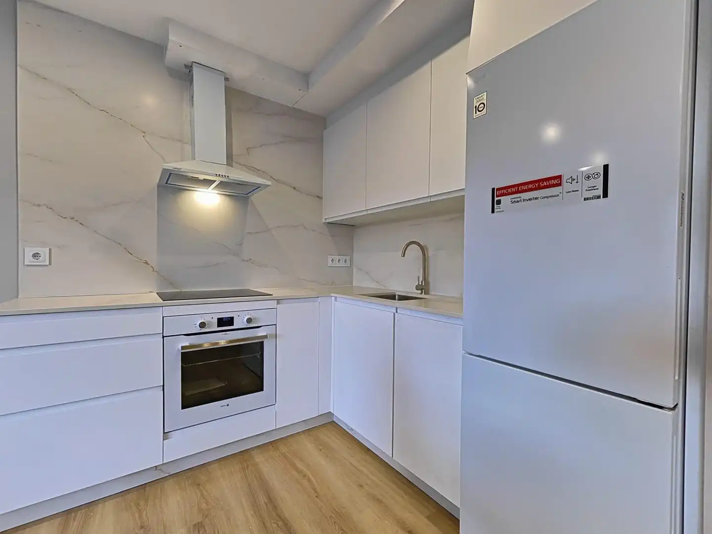 Kitchen of Flat for rent in Pontevedra Capital   with Heating, Storage room and Furnished