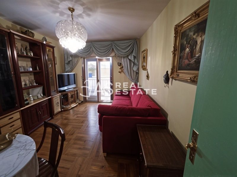 Sala d'estar de Pis en venda en  Madrid Capital amb Terrassa