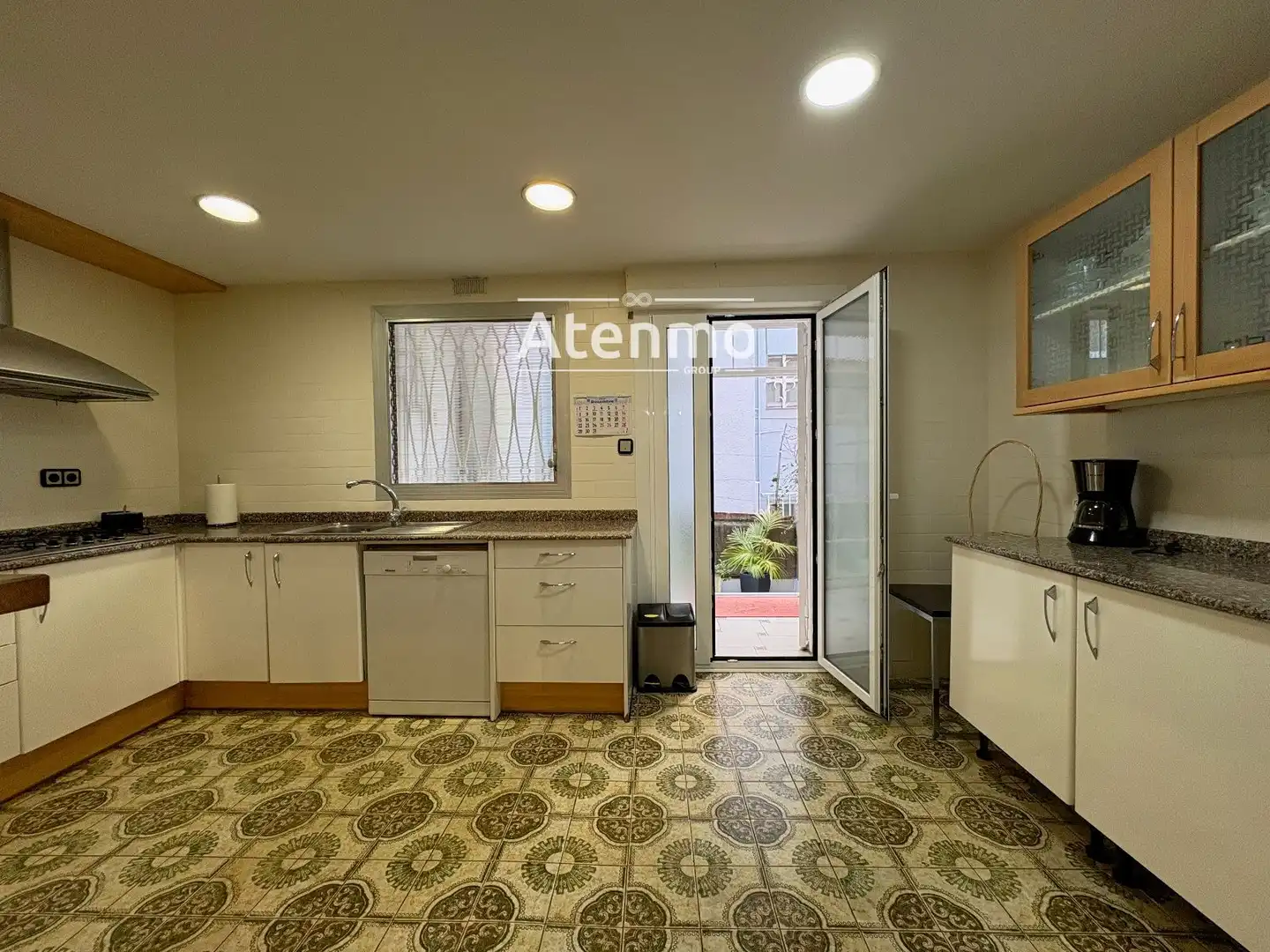Piso en venta en Barcelona con Calefacción, Jardín privado y Terraza