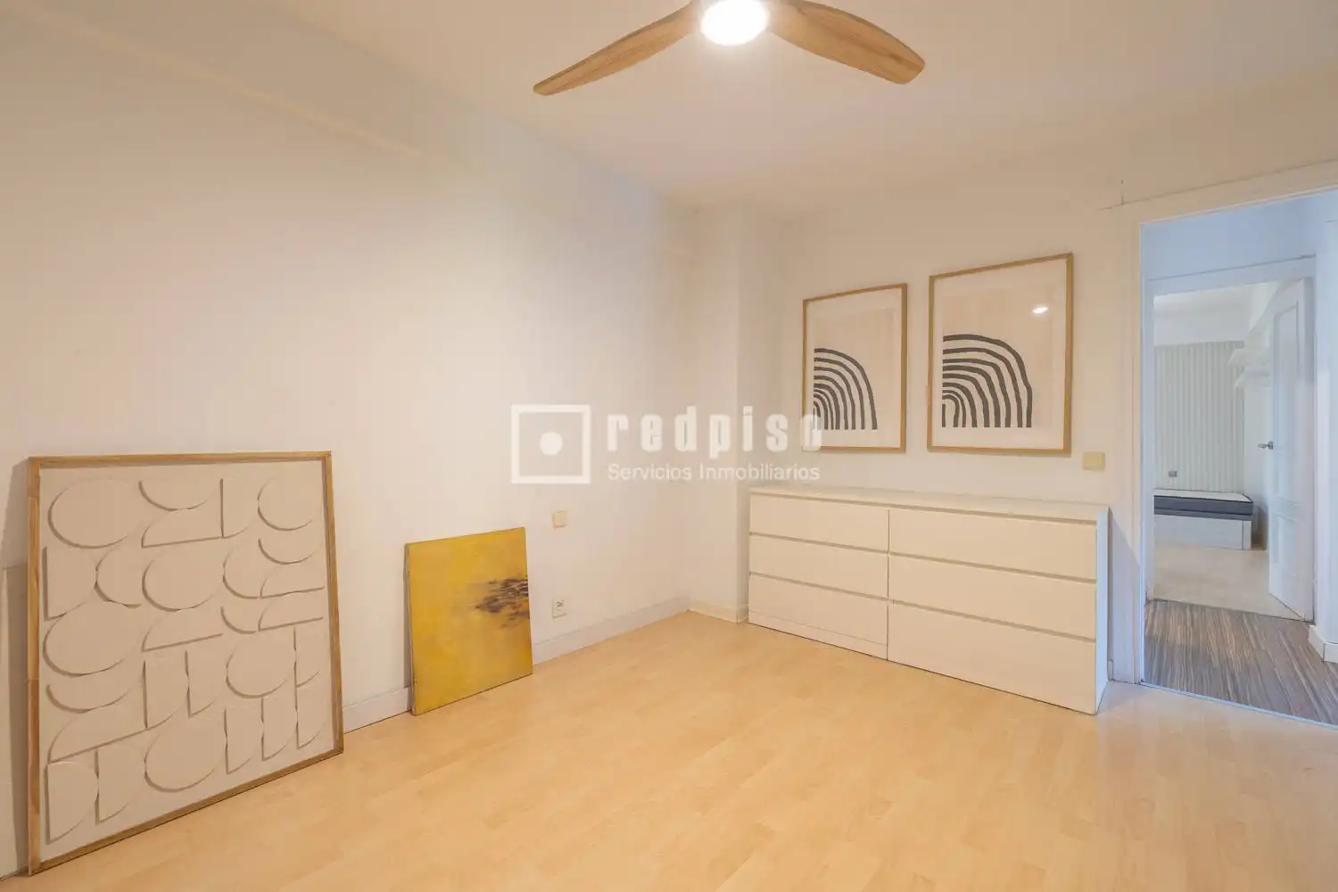 Wohnung zum Verkauf in Madrid mit Heizung, Privatgarten und Abstellraum