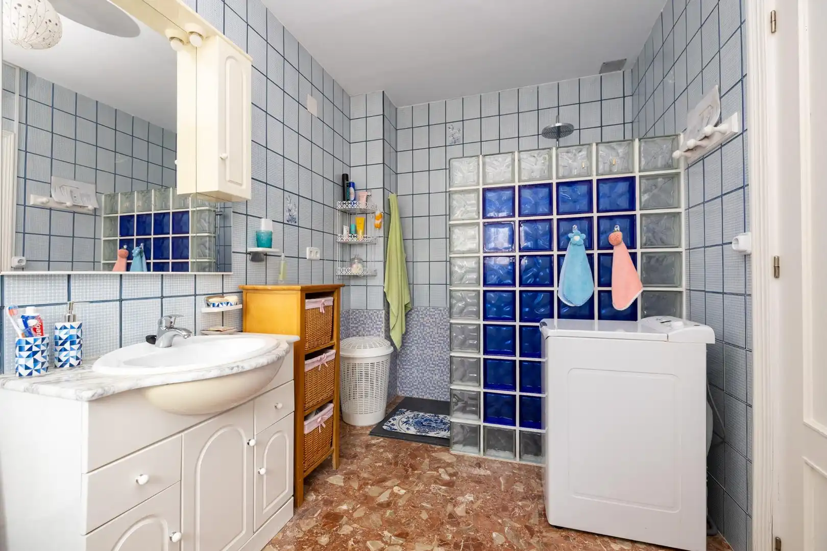 Bany de Casa o xalet en venda en Armilla amb Aire condicionat, Traster i Balcó