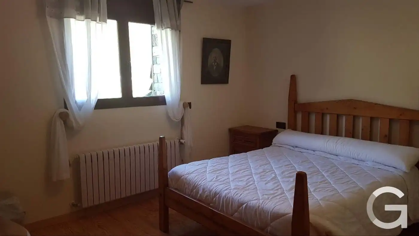 Habitación de Casa adosada en venta en Encamp con Amueblado