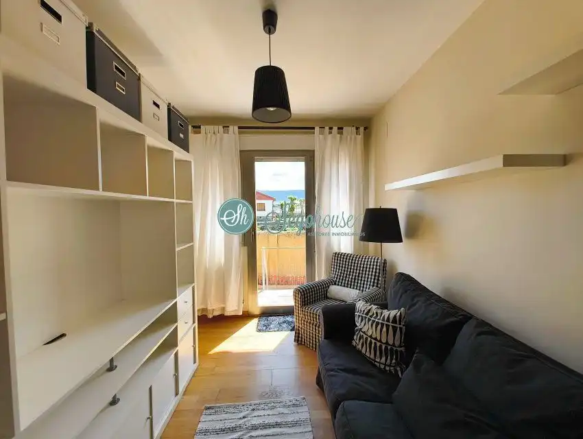 Sala de estar de Piso en venta en Torrecaballeros con Calefacción y Internet