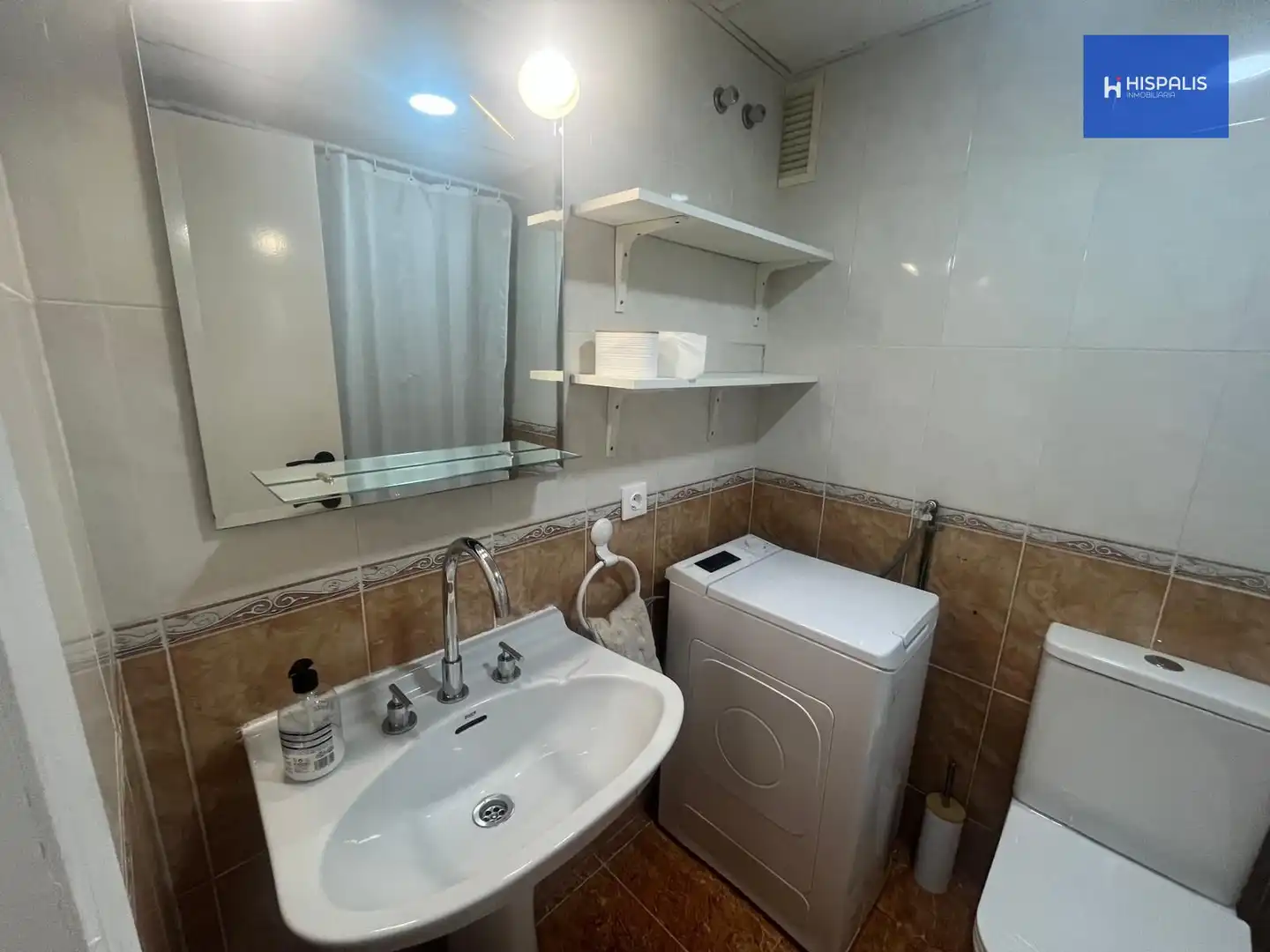 Baño de Estudio de alquiler en Sevilla con Amueblado