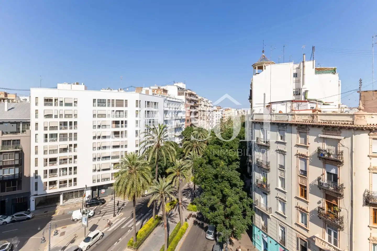 Vista exterior de Àtic de lloguer en Valencia amb Aire condicionat, Terrassa i Moblat