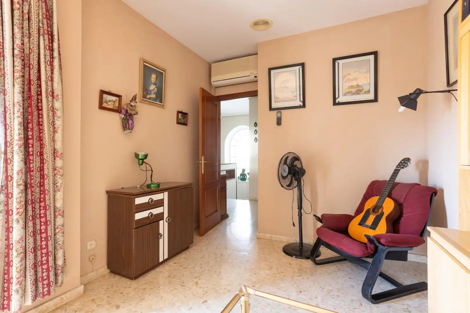 Detached homes for sale in El Brillante -El Naranjo - El Tablero