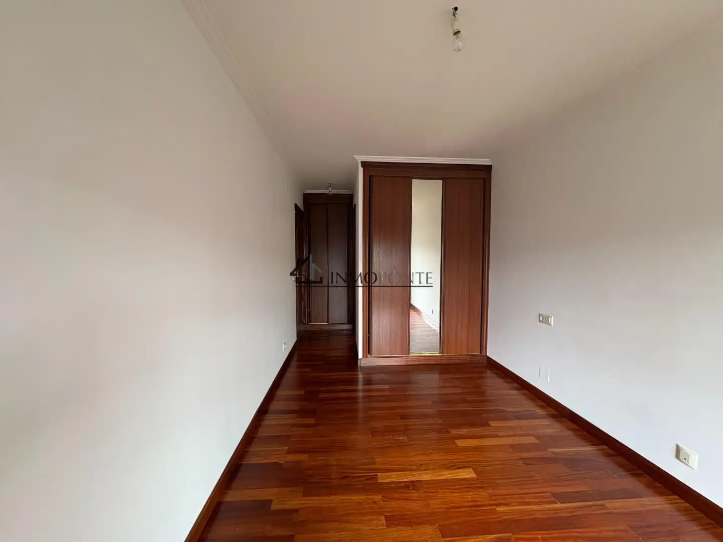 Habitación de Piso de alquiler en Pontevedra Capital  con Calefacción y Trastero
