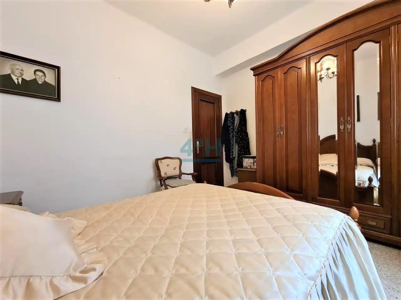 Dormitori de Casa o xalet en venda en Ourense Capital  amb Calefacció, Jardí privat i Terrassa