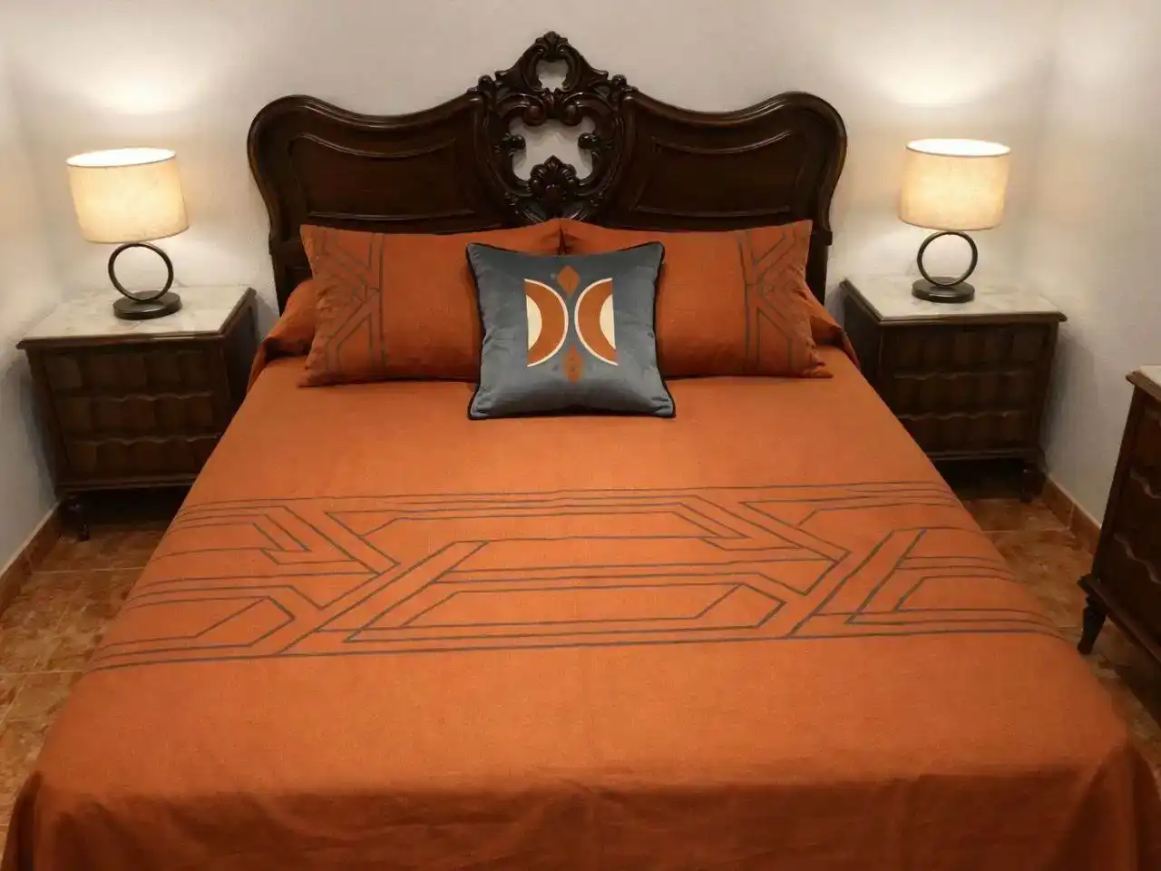 Dormitori de Casa adosada en venda en Ronda amb Traster i Moblat
