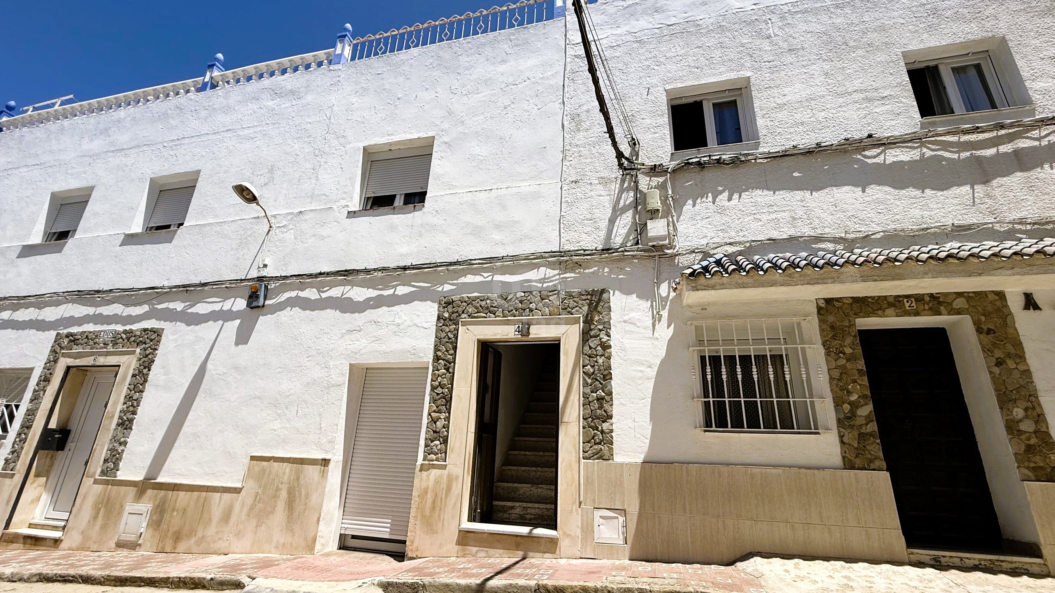 Vista exterior de Edifici en venda en Tarifa