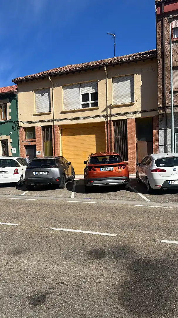 Adossat amb terrassa en venda a Avenida Cervera 4, imagen 3
