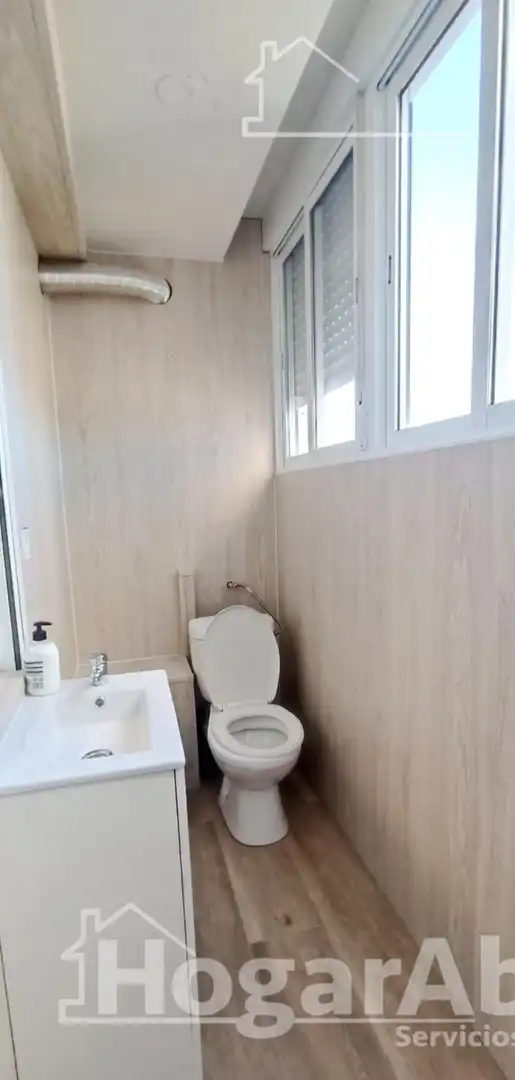 Baño de Piso en venta en Alginet con Terraza
