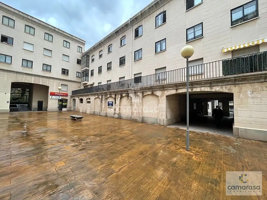 Local en venta en Calle Don Juan José Martín, 1, Centro