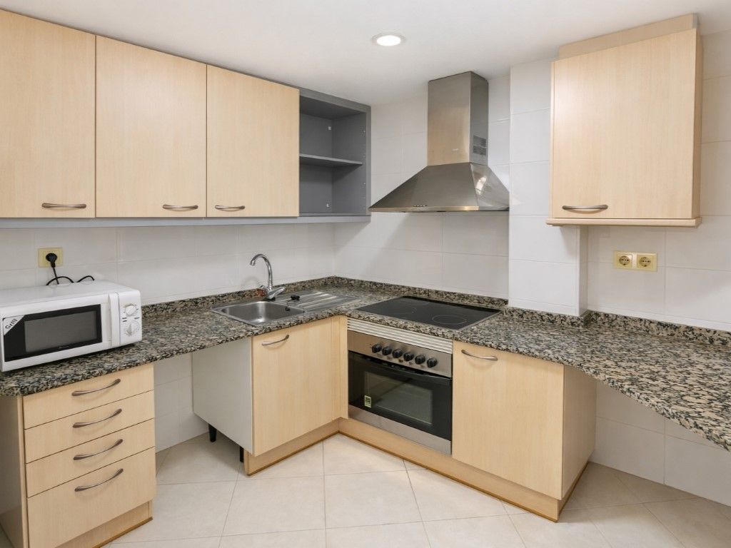 Kitchen of Planta baja for sale in Sant Sadurní d'Anoia  with Swimming Pool, Furnished and Oven