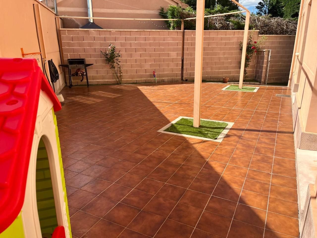 Terrassa de Casa o xalet en venda en Torrecaballeros amb Calefacció, Jardí privat i Terrassa