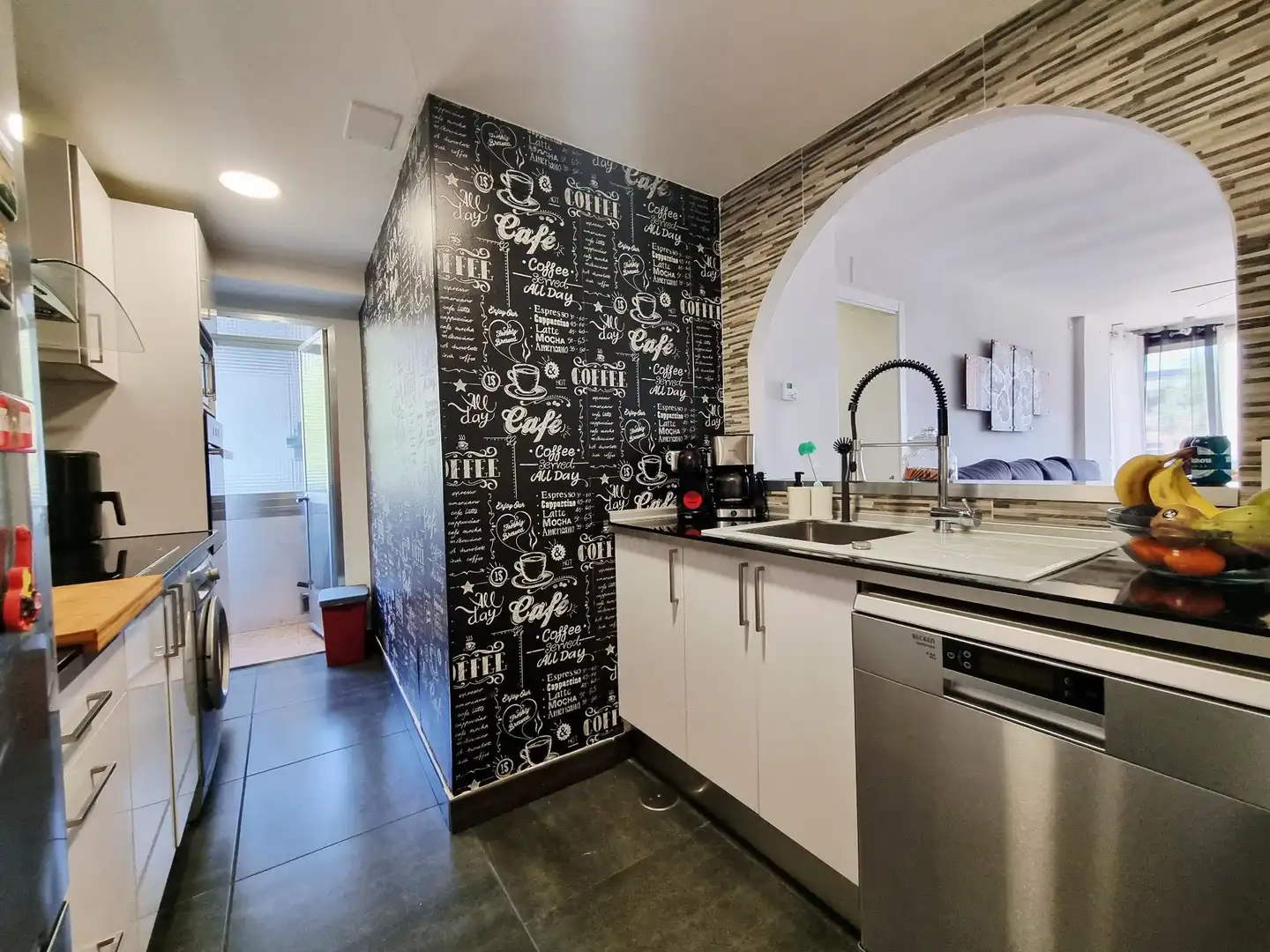 Küche von Wohnung zum Verkauf in Fuenlabrada mit Klimaanlage, Heizung und Terrasse