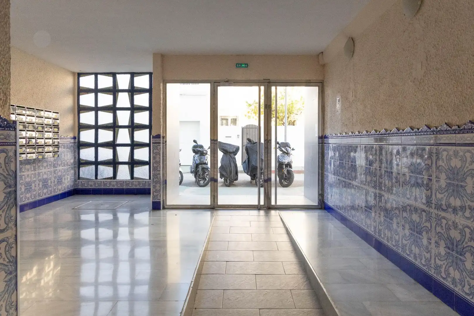 Apartamento en venta en Torremolinos con Jardín privado, Terraza y Piscina comunitaria