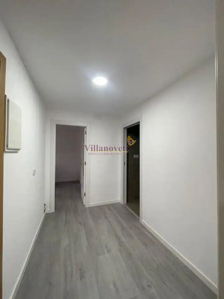 Habitación de Apartamento de alquiler en Vigo  con Amueblado