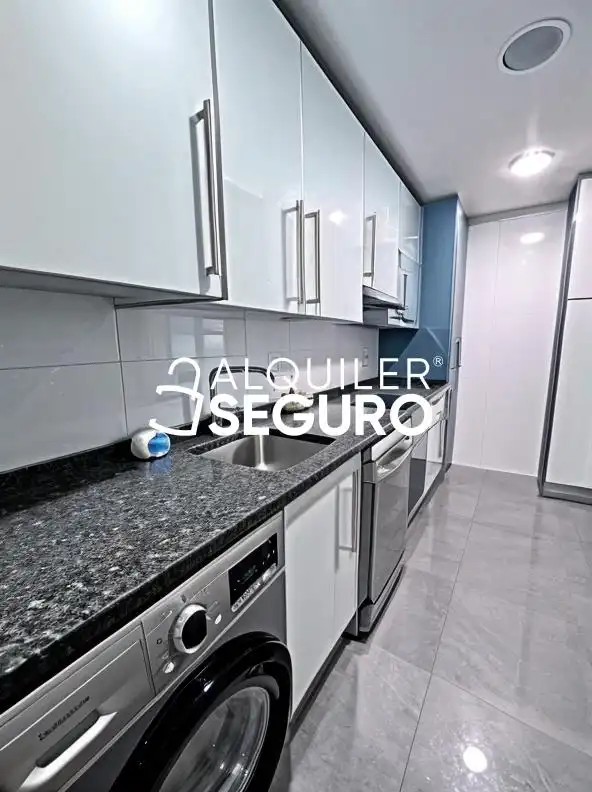 Cocina de Piso de alquiler en Madrid con Aire acondicionado, Calefacción y Terraza
