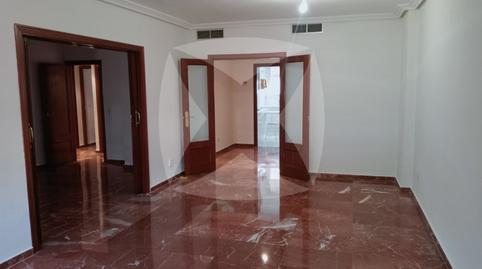 Foto 2 de Piso en venta en Av. Fernando Calzadilla, 23, Pardaleras, Badajoz