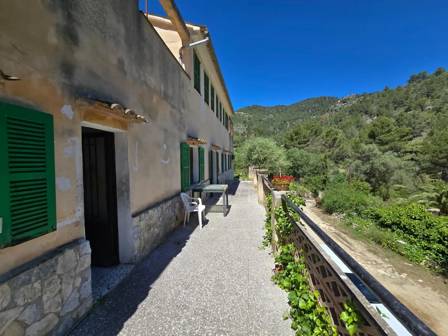 Vista exterior de Casa o xalet en venda en Mancor de la Vall amb Terrassa, Traster i Piscina