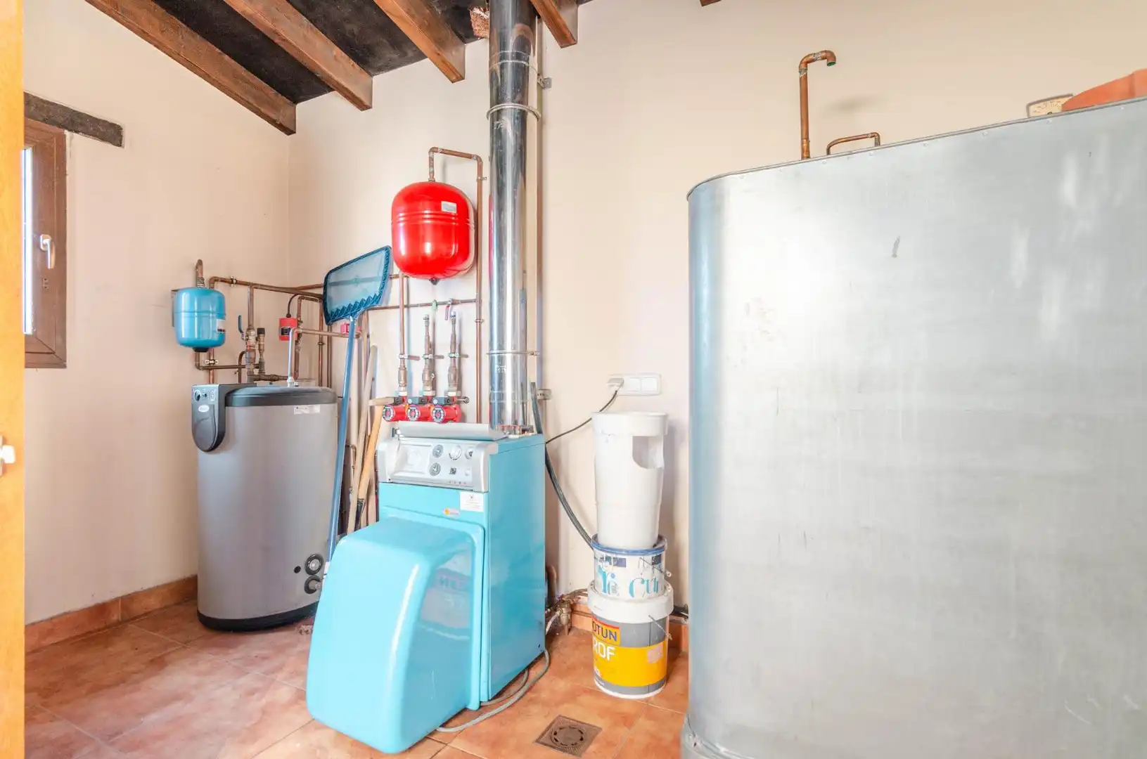 Cocina de Casa o chalet en venta en Santo Adriano con Calefacción, Piscina y Alarma