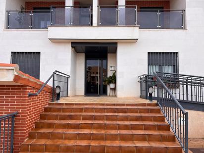 Exterior view of Flat for sale in Pozuelo de Calatrava  with Terrace, Swimming Pool and Balcony