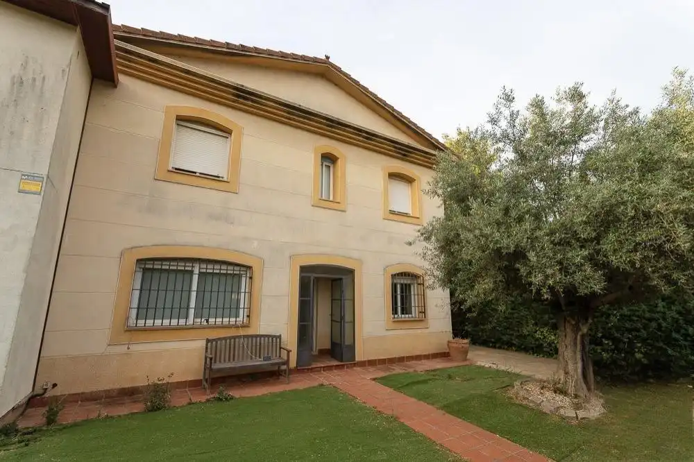 Vista exterior de Casa o chalet en venta en Cáceres con Calefacción, Jardín privado y Terraza