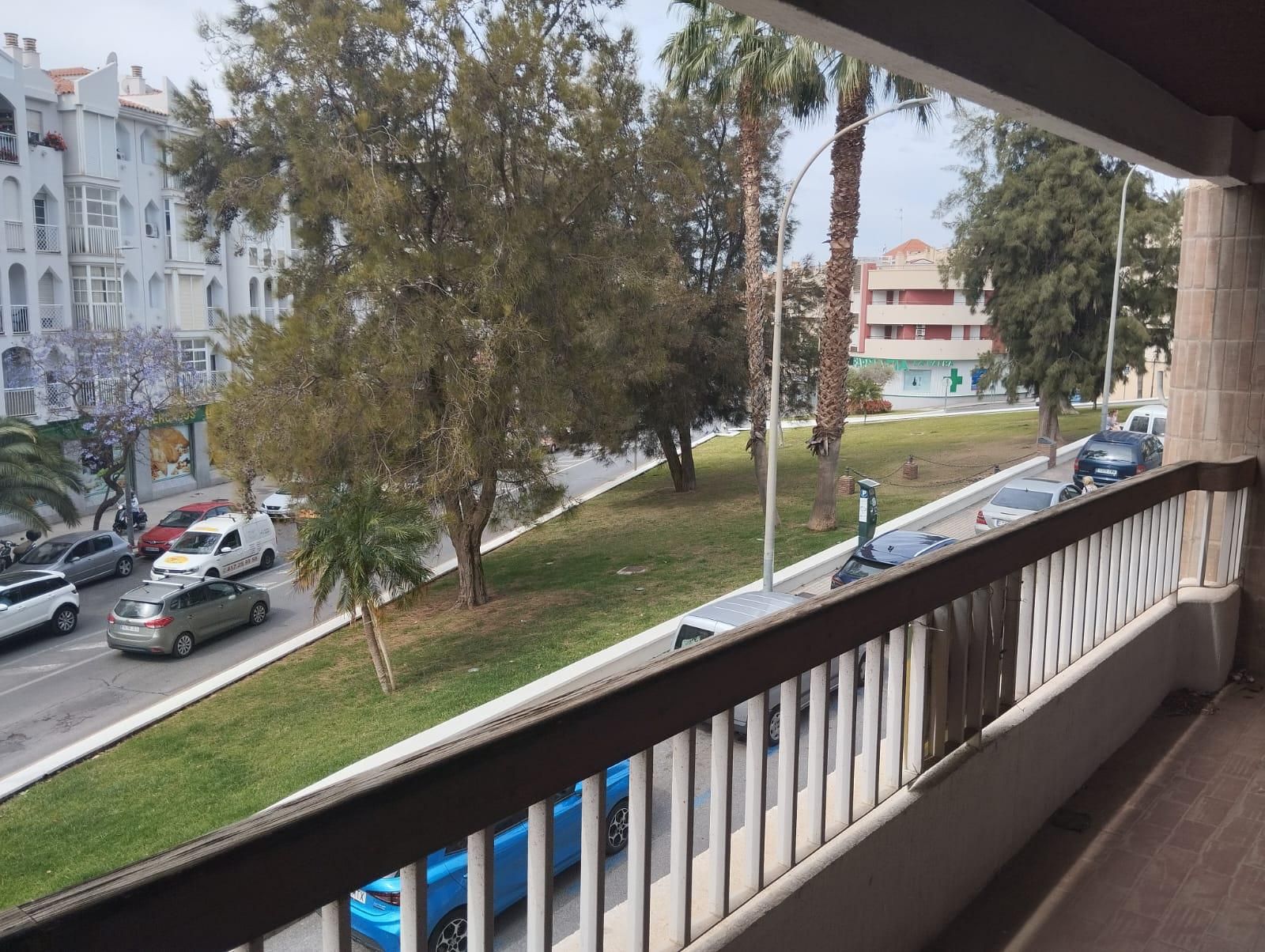 Vista exterior de Apartamento en venta en Motril con Terraza