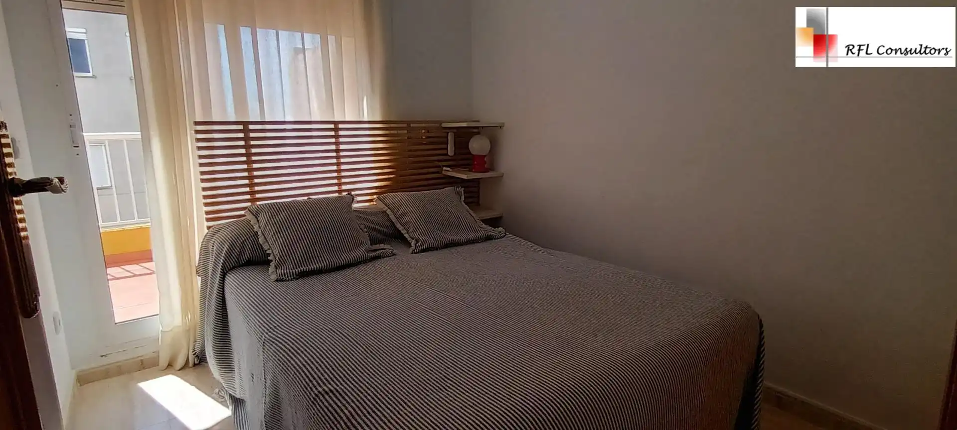 Dormitori de Àtic de lloguer en Torreblanca amb Terrassa i Moblat