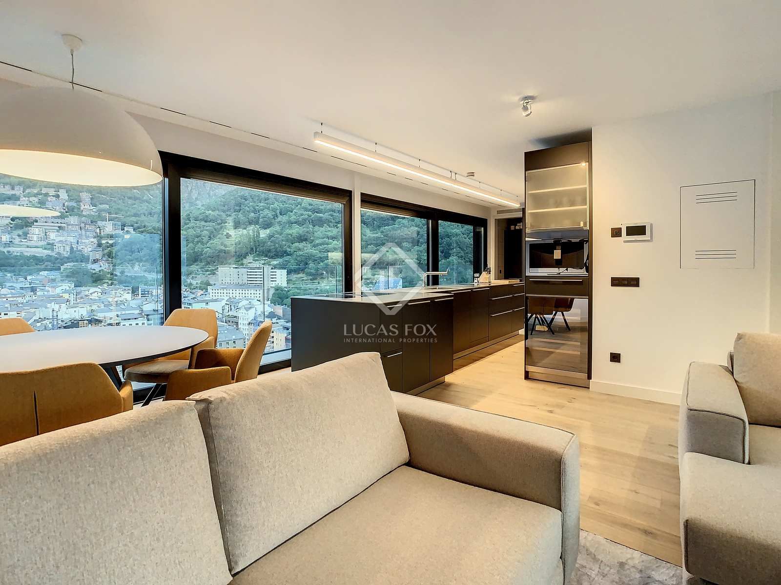 Sala d'estar de Àtic en venda en  Madrid Capital amb Aire condicionat, Calefacció i Terrassa