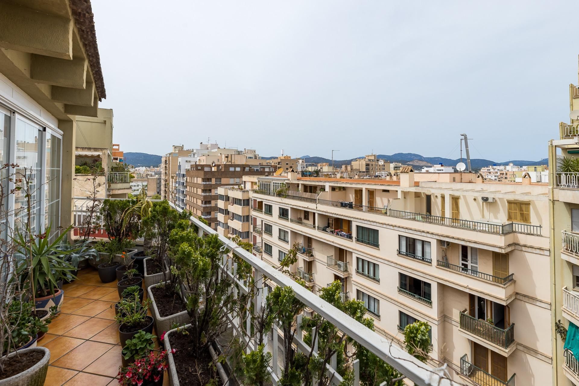 Vista exterior de Àtic en venda en  Palma de Mallorca amb Aire condicionat, Calefacció i Terrassa