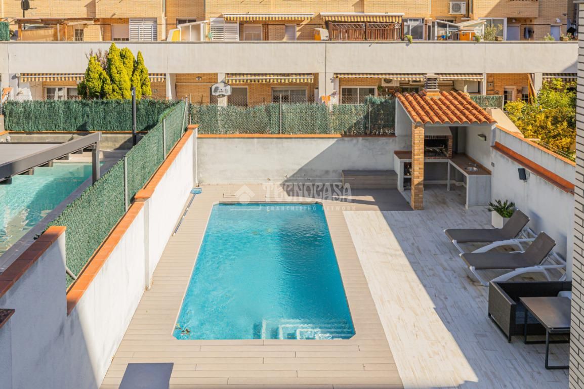 Casa adosada en venta en Can Clos - Pinetons