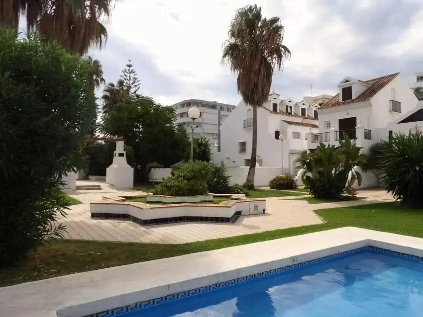 Apartment with pool for sale in Castillo Sohail - Myramar, imagen 10