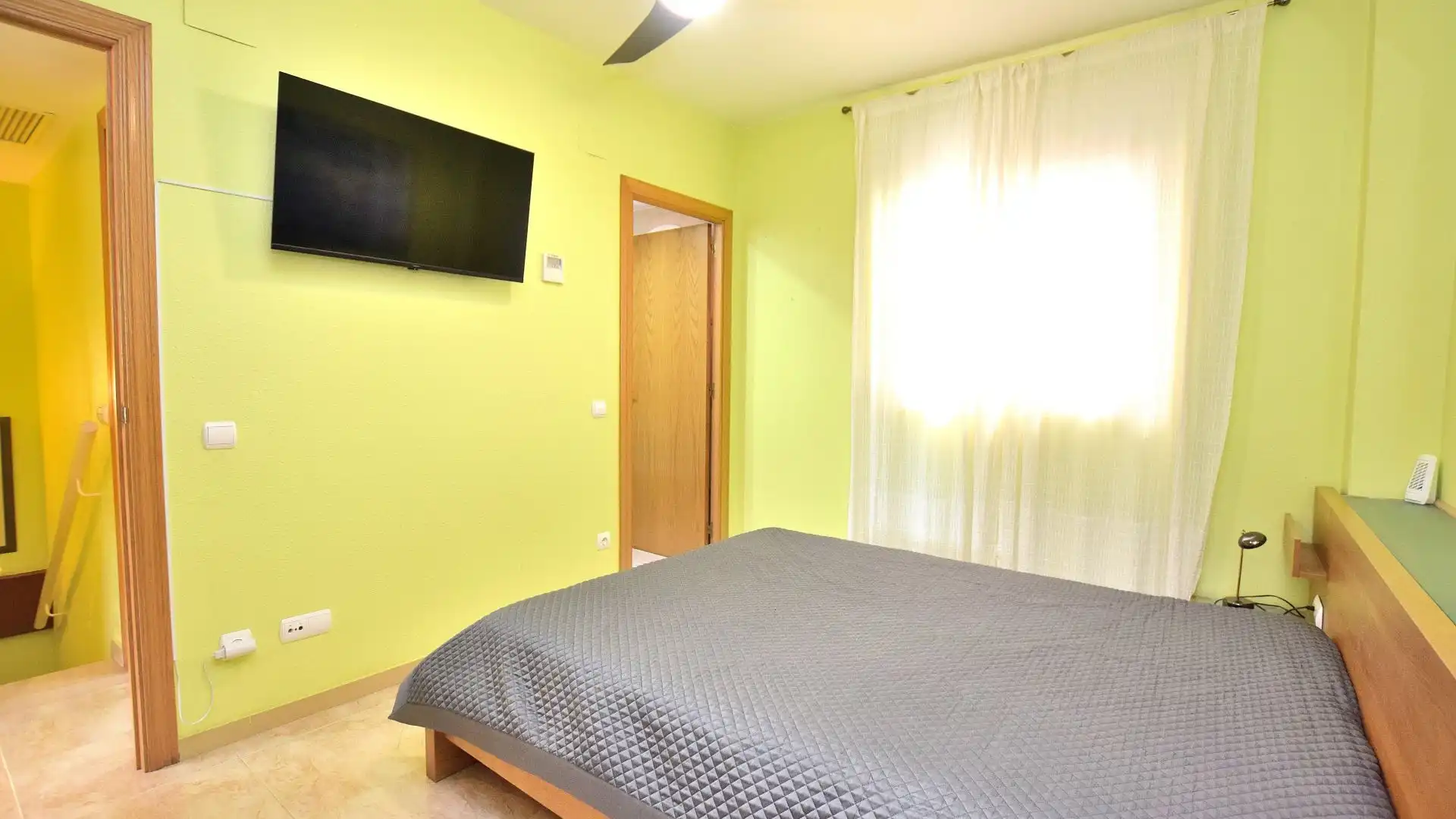 Habitación de Dúplex en venta en Salou con Aire acondicionado, Calefacción y Amueblado