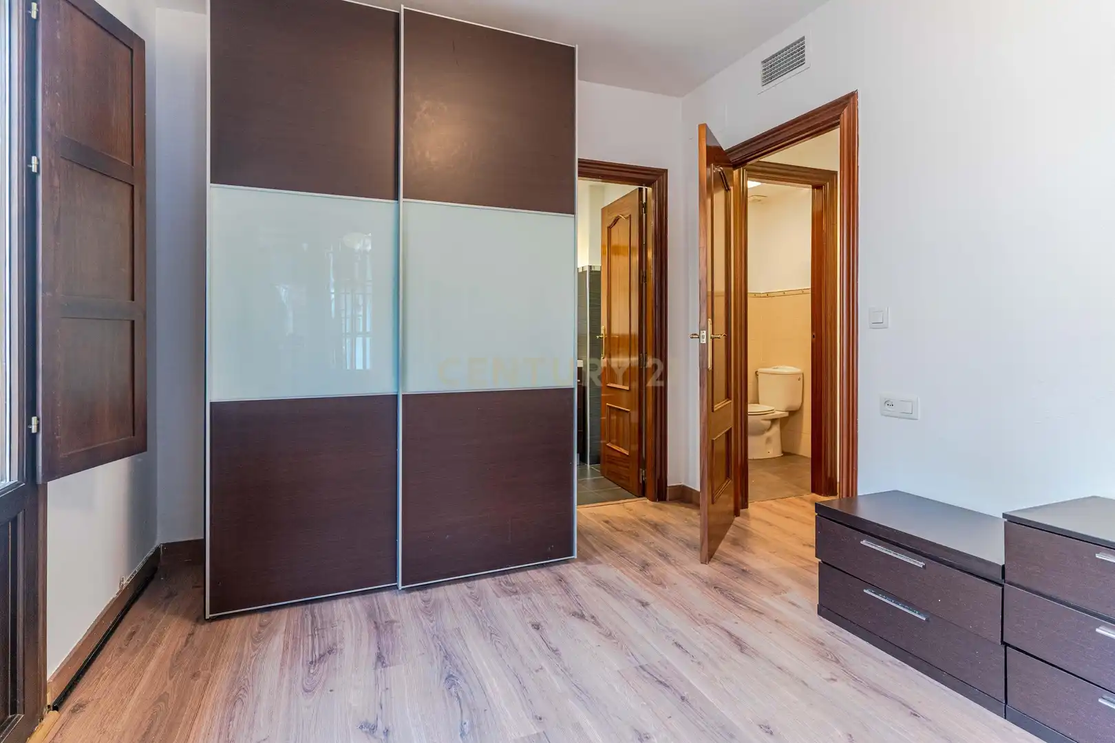 Bedroom of Apartments for sale in La Zubia Ciudad