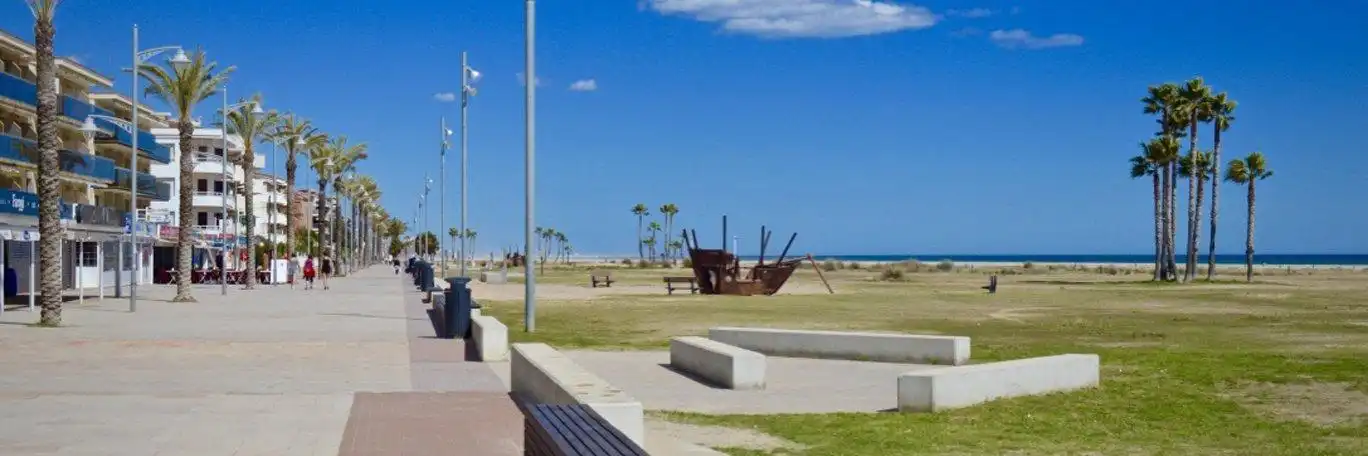 Vista exterior de Pis en venda en El Vendrell amb Calefacció, Terrassa i Moblat