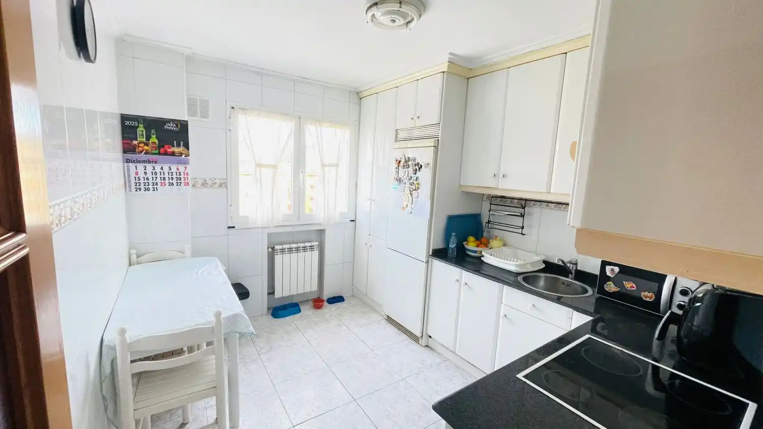 Cocina de Piso en venta en Gijón  con Calefacción