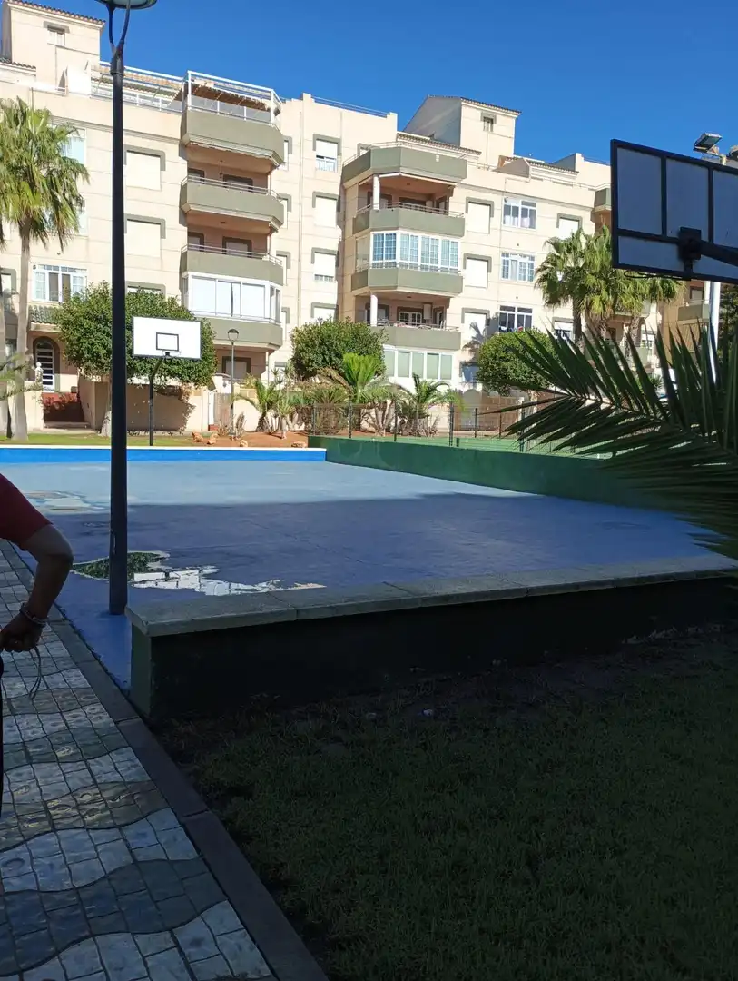 Piscina de Piso de alquiler en Almería con Calefacción, Jardín privado y Terraza