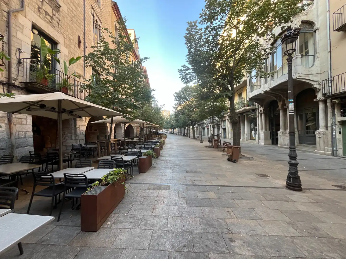 Außenansicht von Geschaftsraum zur Miete in Girona