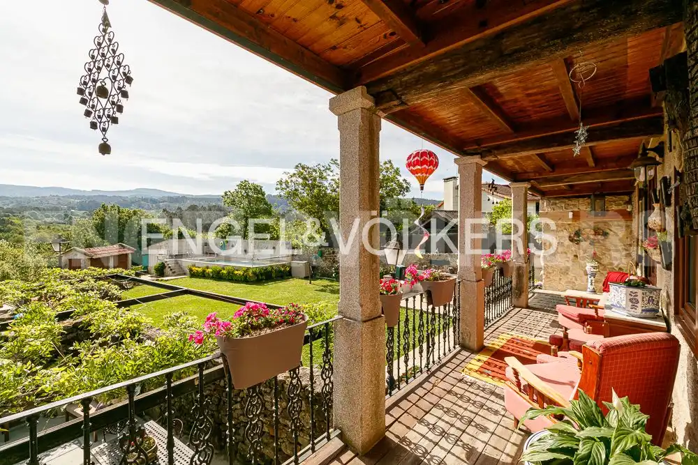Casa con terraza en venta en Mondariz, imagen 2