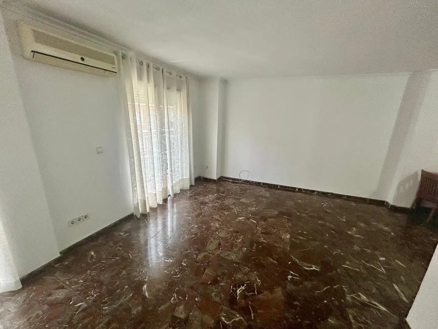 Flat with terrace to rent in Extramurs, imagen 7