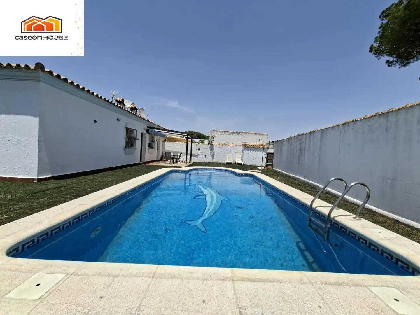 Piscina de Casa o chalet en venta en Chiclana de la Frontera