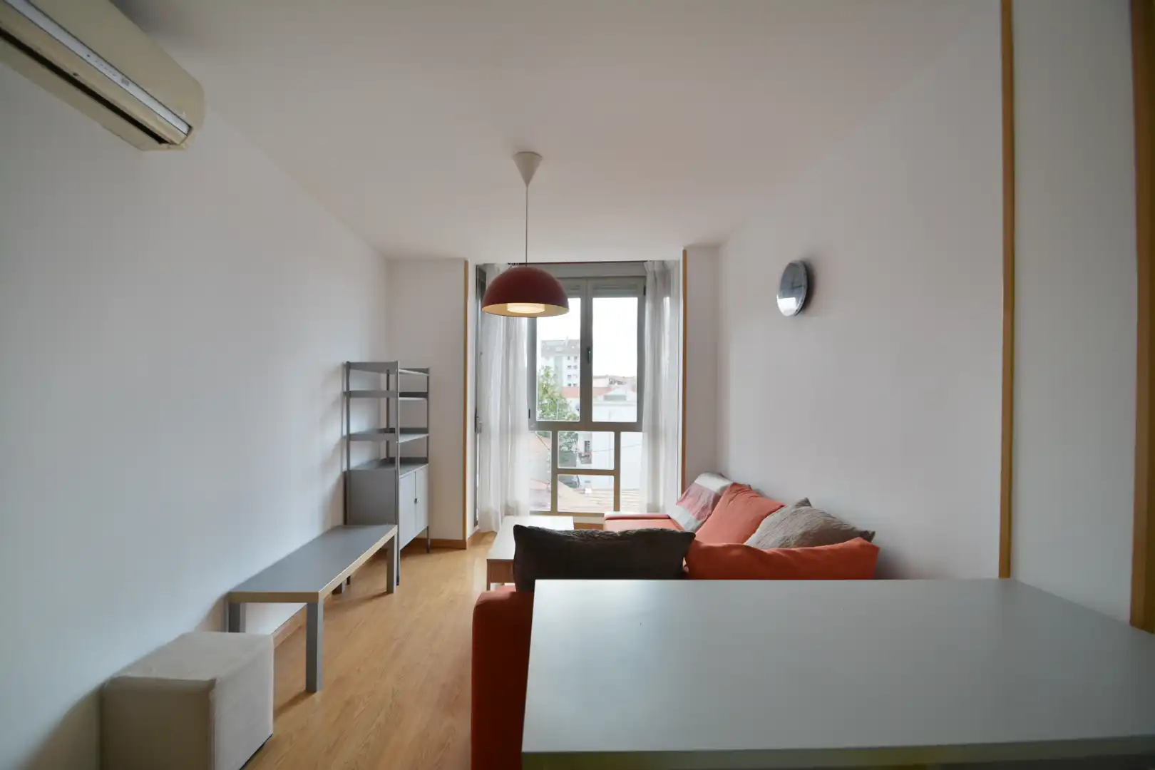 Sala de estar de Piso de alquiler en Madrid con Aire acondicionado, Trastero y Amueblado