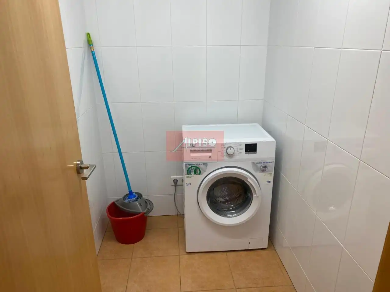 Baño de Piso de alquiler en Ourense Capital  con Calefacción y Amueblado